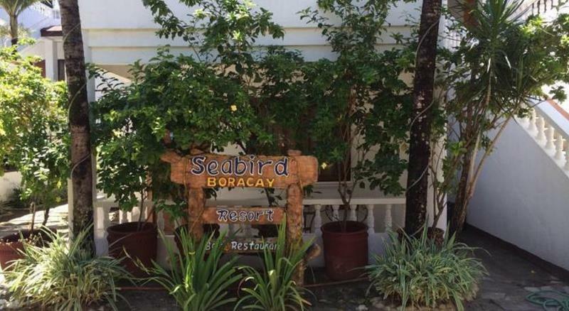 Seabird International Resort 3*